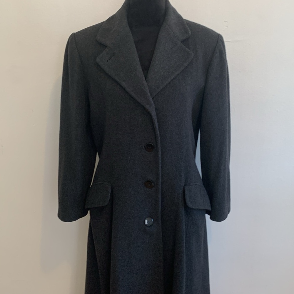 Countess Sarah Coat - Picture 4 of 14